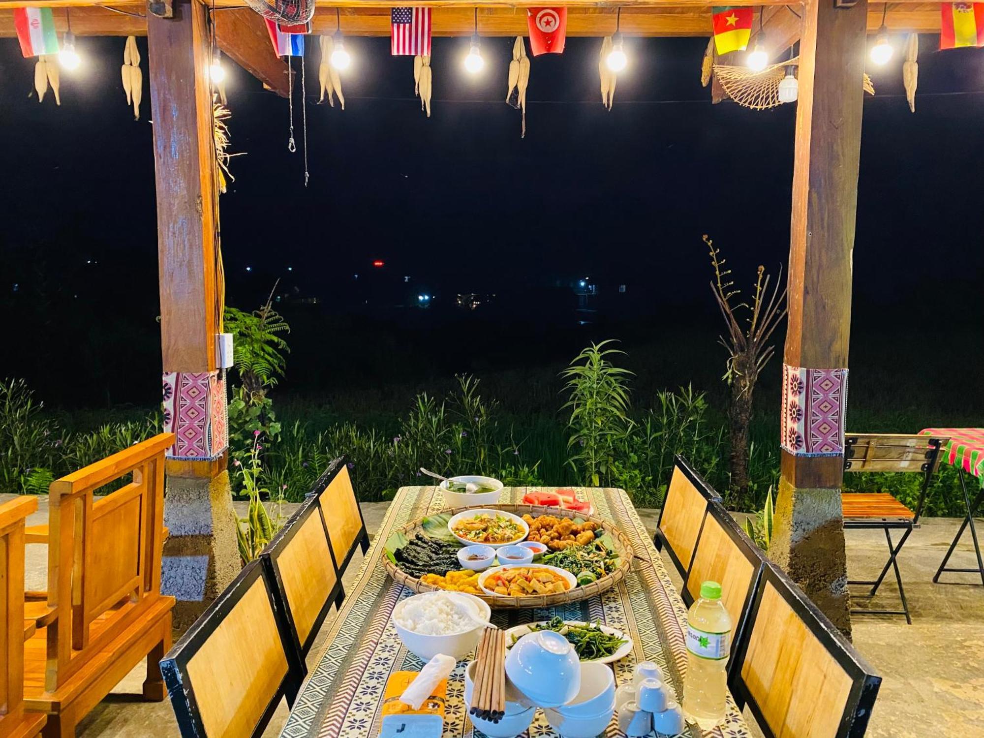 Du Gia Field View Homestay Làng Cac 외부 사진