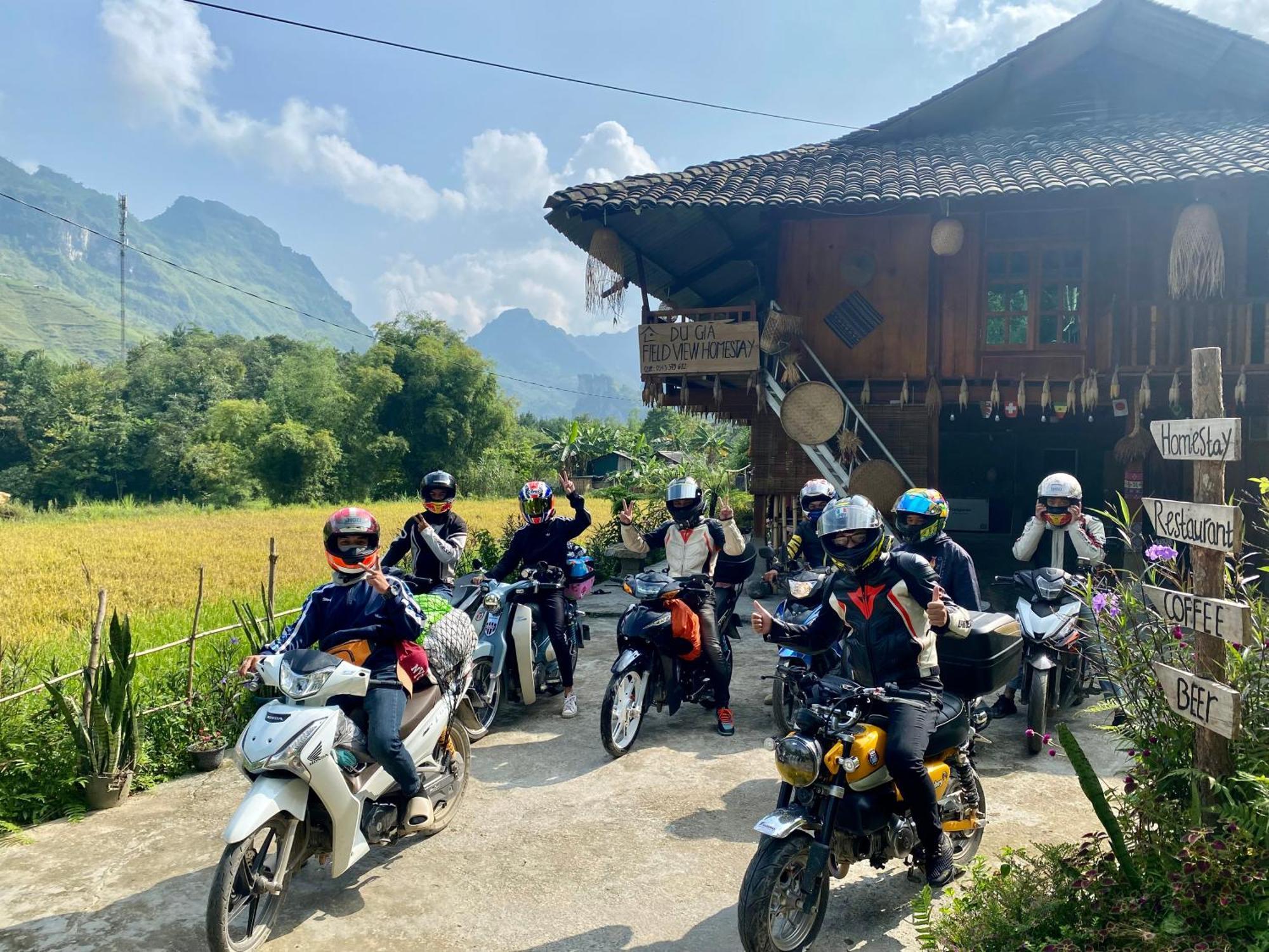 Du Gia Field View Homestay Làng Cac 외부 사진