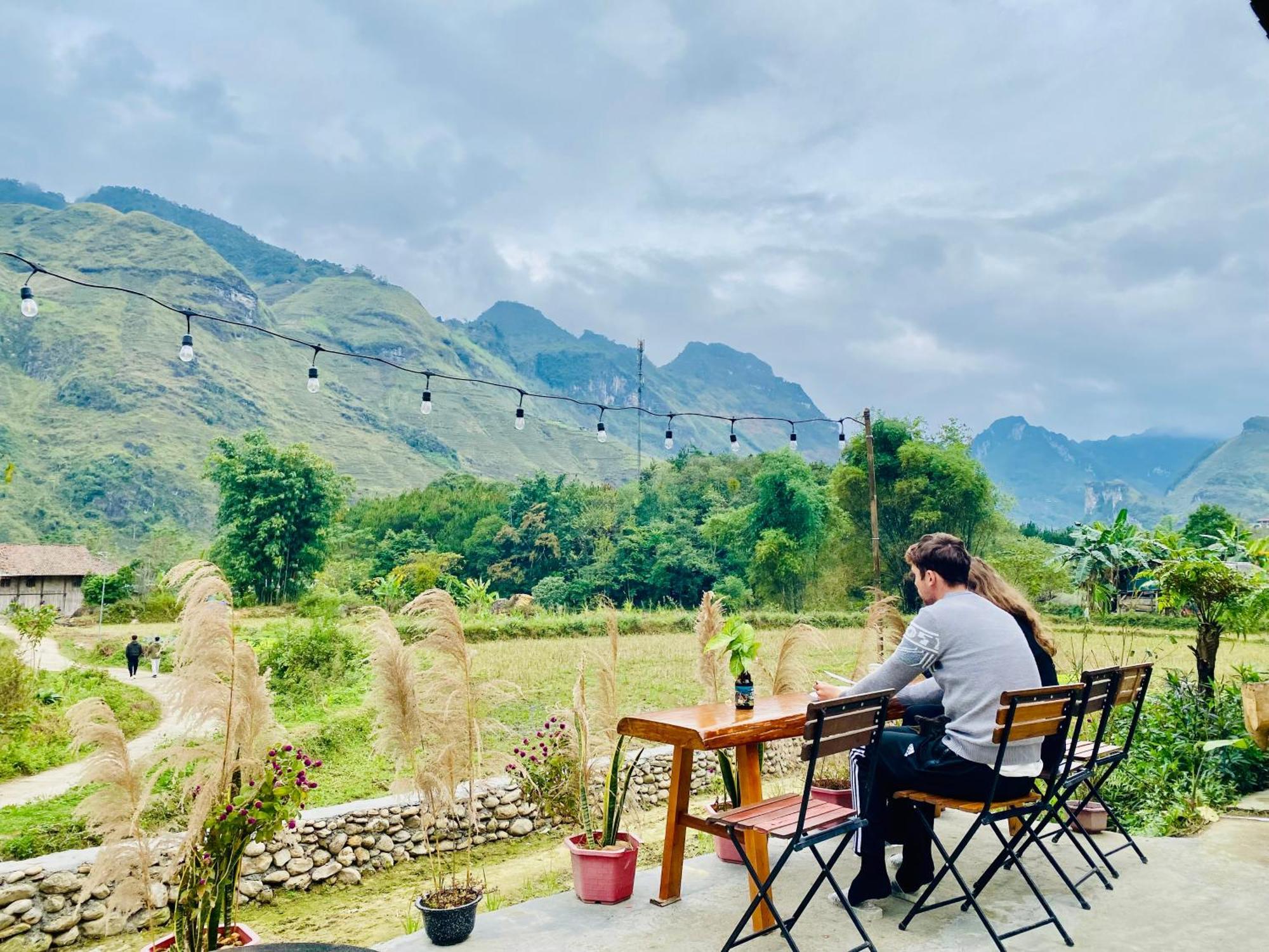 Du Gia Field View Homestay Làng Cac 외부 사진