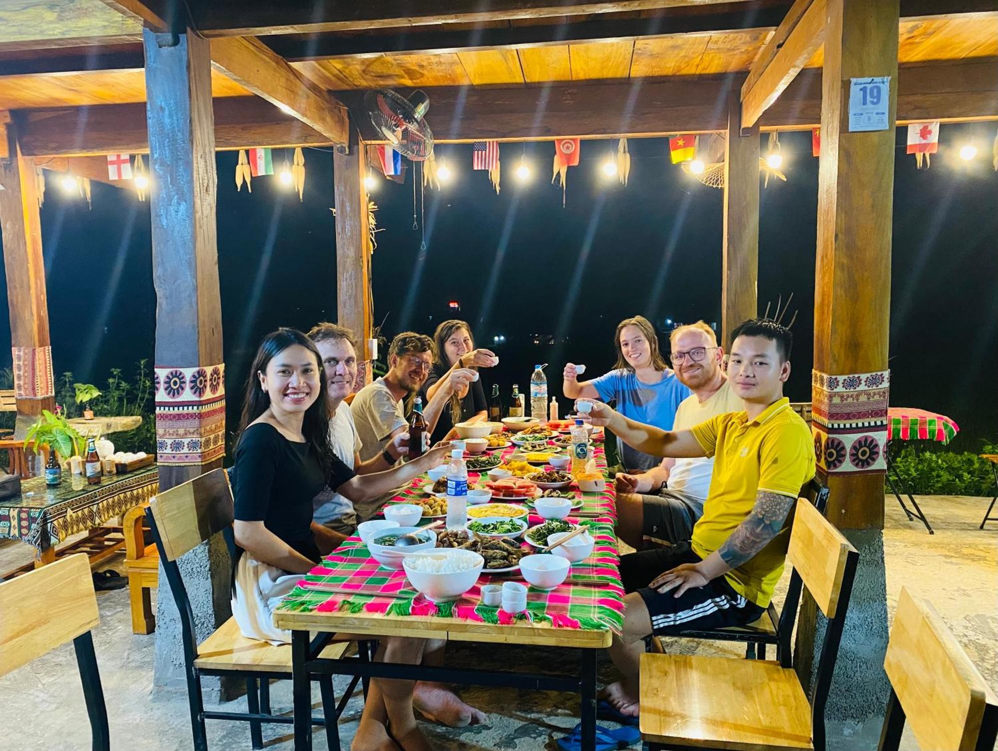 Du Gia Field View Homestay Làng Cac 외부 사진