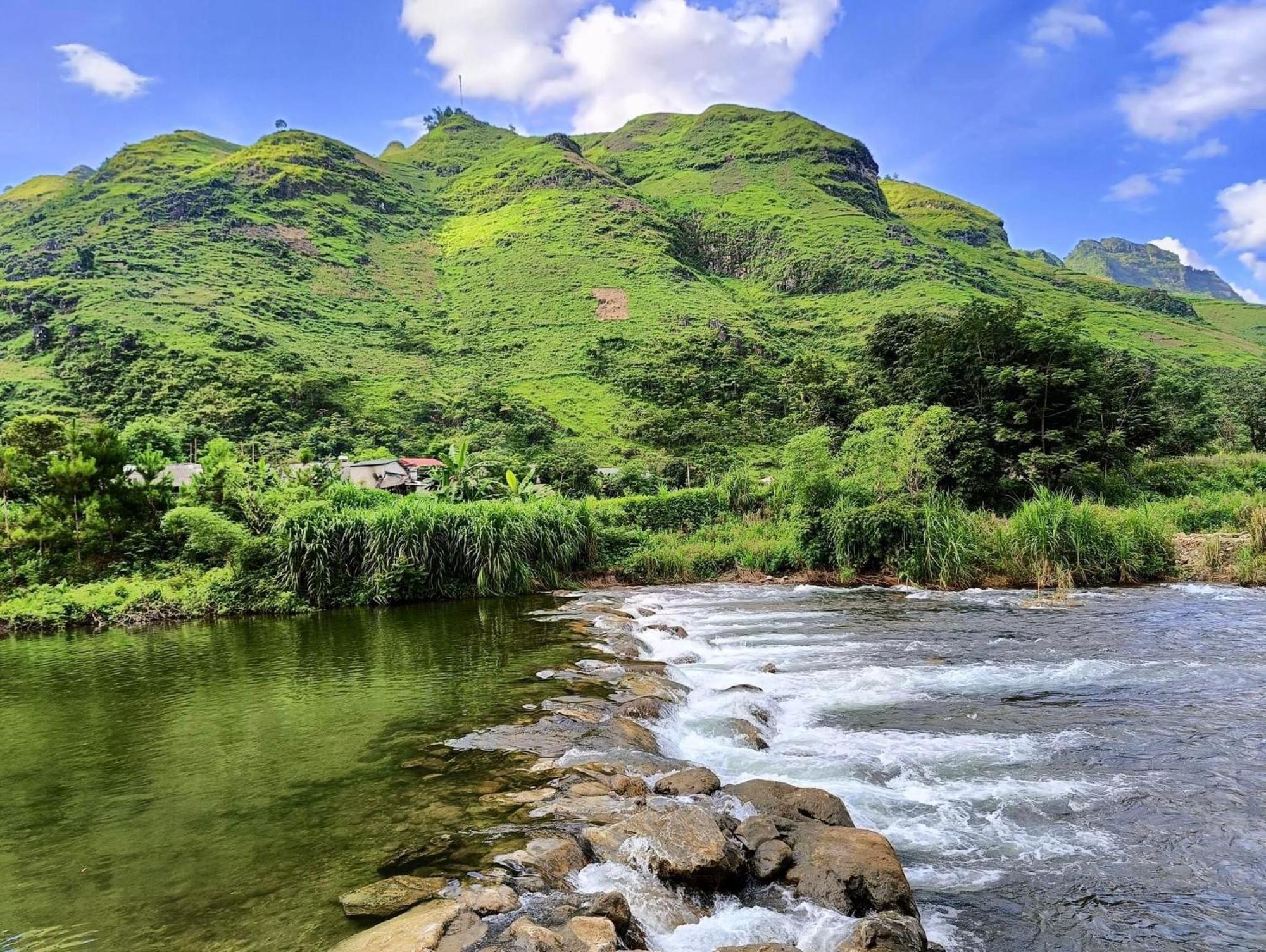 Du Gia Field View Homestay Làng Cac 외부 사진