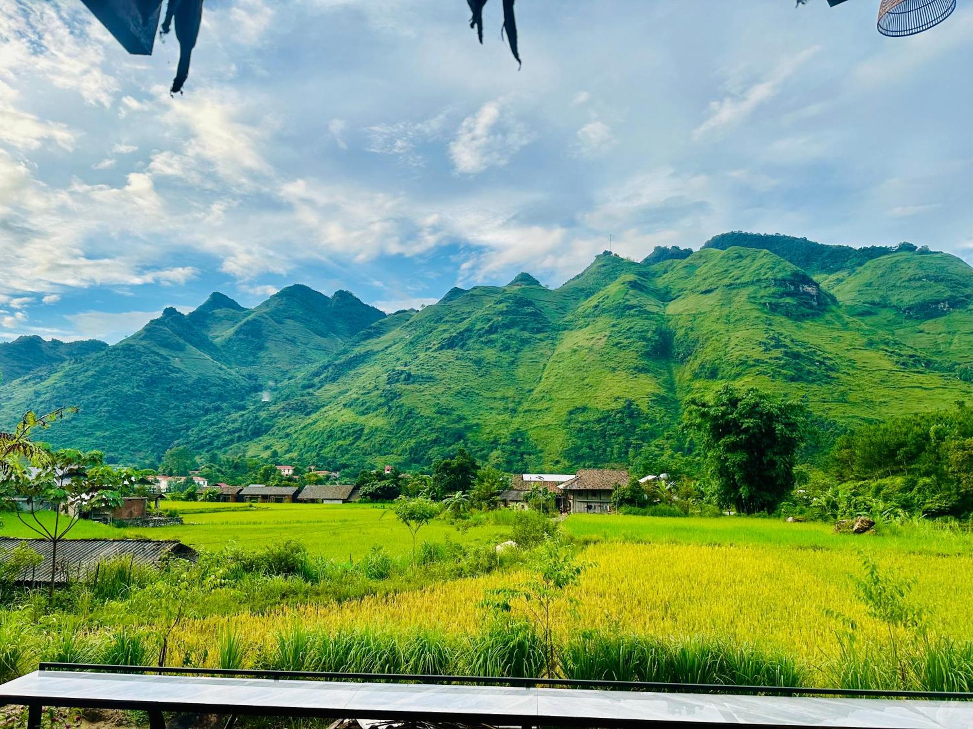 Du Gia Field View Homestay Làng Cac 외부 사진